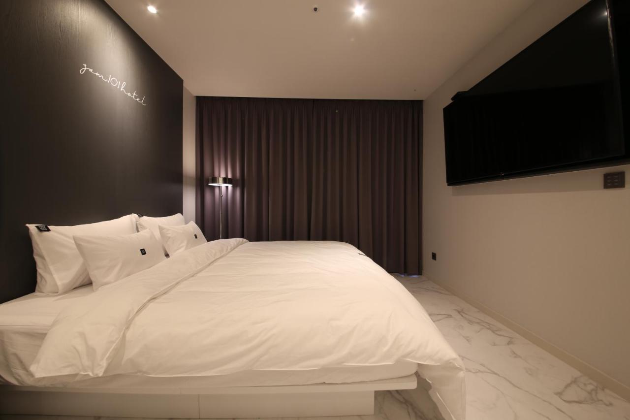 Zam101 Hotel Gimhae ภายนอก รูปภาพ