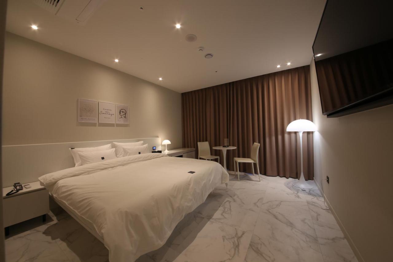Zam101 Hotel Gimhae ภายนอก รูปภาพ